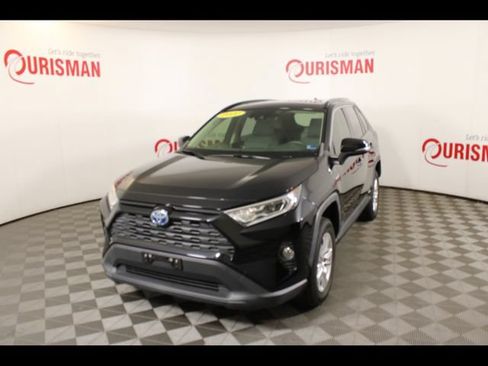 Used 2020 Toyota RAV4 XLE w/ Convenience Package AWD/4WD image 1