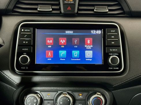 Used 2020 Nissan Versa S FWD image 27