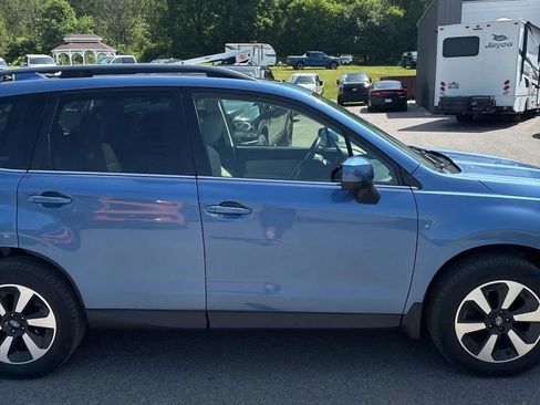Used 2017 Subaru Forester 2.5i Limited AWD/4WD image 11