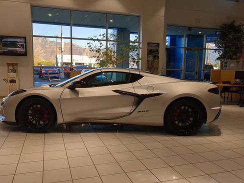 New 2026 Chevrolet Corvette Z06 w/ Stealth Interior Trim Package image 2