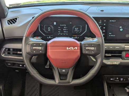 Used 2025 Kia K4 GT-Line w/ GT-Line Premium Package image 24