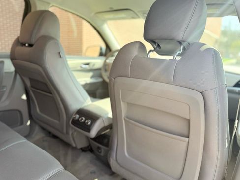 Used 2016 Chevrolet Traverse LS image 38