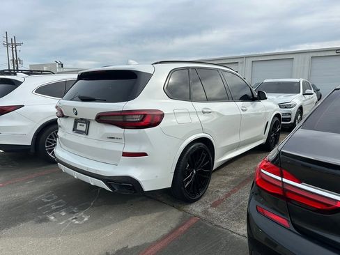 Used 2021 BMW X5 sDrive40i w/ M Sport Package image 2