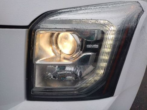 Used 2018 GMC Yukon SLE w/ Convenience Package image 16