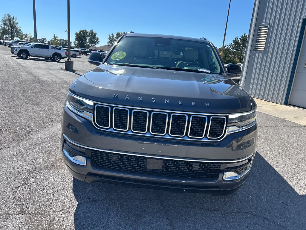 Used 2024 Jeep Wagoneer L 4WD w/ Premium Group I image 2