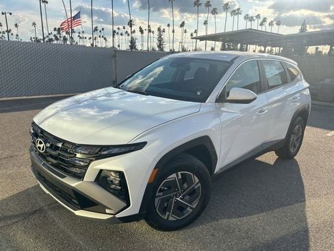 New 2026 Hyundai Tucson Blue SE image 2