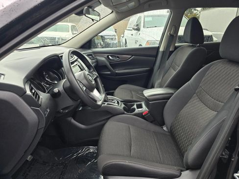 Used 2019 Nissan Rogue SV AWD/4WD image 19
