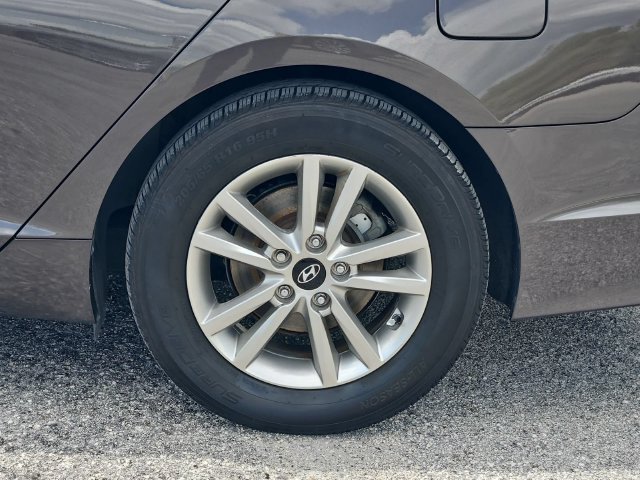 Used 2017 Hyundai Sonata SE FWD image 28