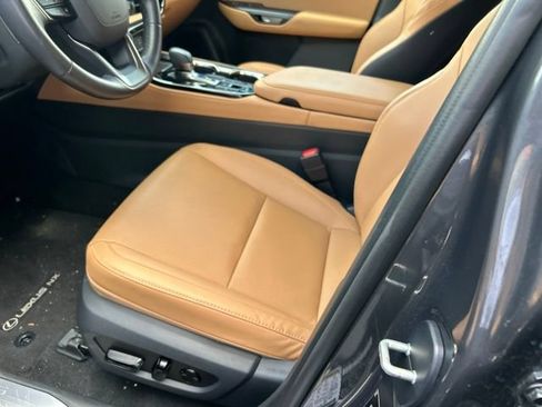 Used 2025 Lexus NX 250 FWD w/ Accessory Package (Z1) image 10