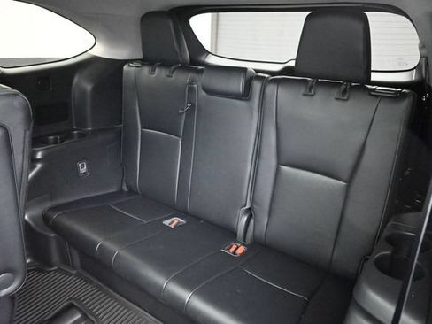 Used 2021 Toyota Highlander Platinum AWD/4WD image 32