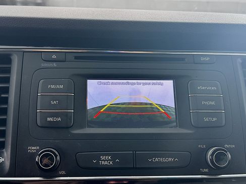 Used 2016 Kia Sedona EX FWD image 21