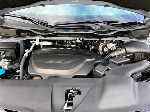 New 2026 Honda Odyssey Touring image 16
