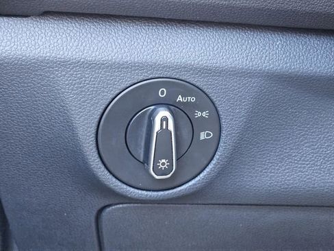 Used 2024 Volkswagen Jetta SE image 20