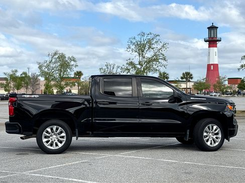 Used 2023 Chevrolet Silverado 1500 Custom image 16