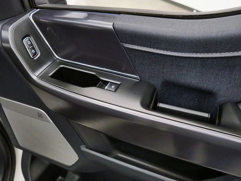 Used 2025 Ford F150 Lariat AWD/4WD image 18