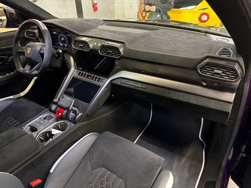 Used 2023 Lamborghini Urus Performante image 29