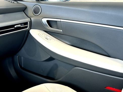 Used 2025 Hyundai Sonata SEL FWD image 27