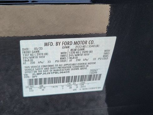 Used 2023 Lincoln Nautilus FWD w/ Premium Package image 32