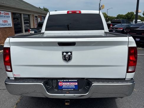 Used 2022 RAM 1500 Classic SLT RWD image 5