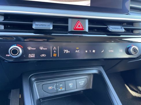 Used 2025 Kia K5 LXS FWD image 13
