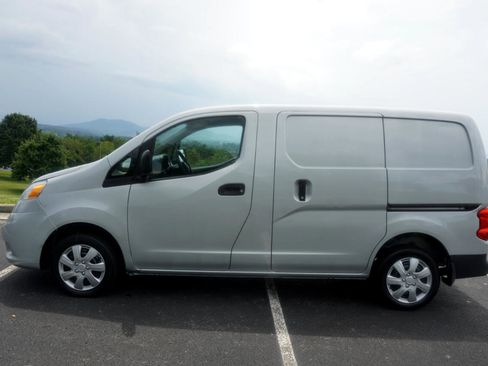 Used 2016 Nissan NV200 S image 4