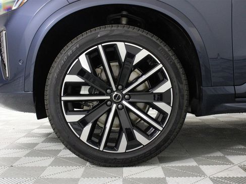 New 2026 Volvo XC90 B5 Ultra image 13
