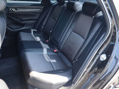 Used 2019 Honda Accord Sport image 3