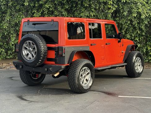 Used 2015 Jeep Wrangler Unlimited Rubicon w/ Connectivity Group image 5