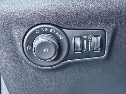 New 2026 Jeep Compass Limited image 25