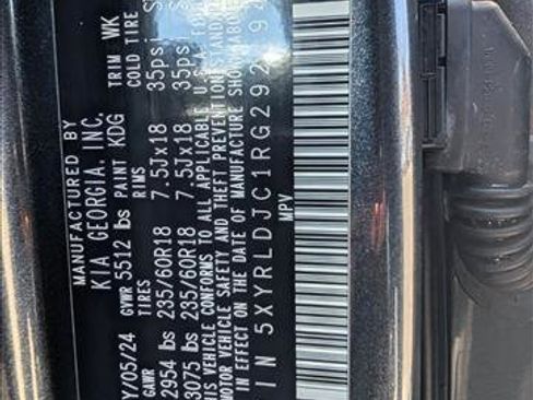 Used 2024 Kia Sorento S image 23