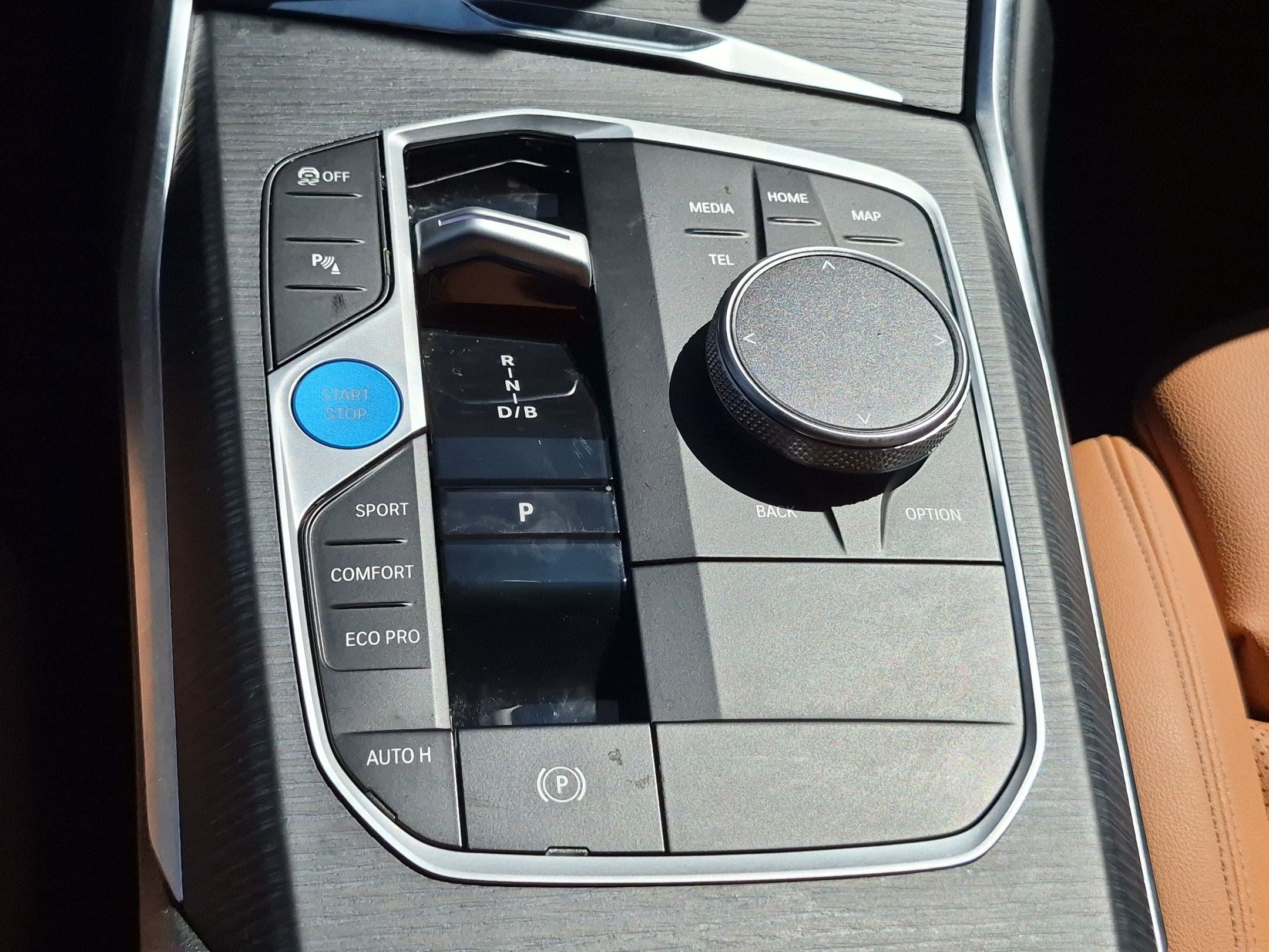 Certified 2025 BMW i4 eDrive40 w/ M Sport Package RWD image 26