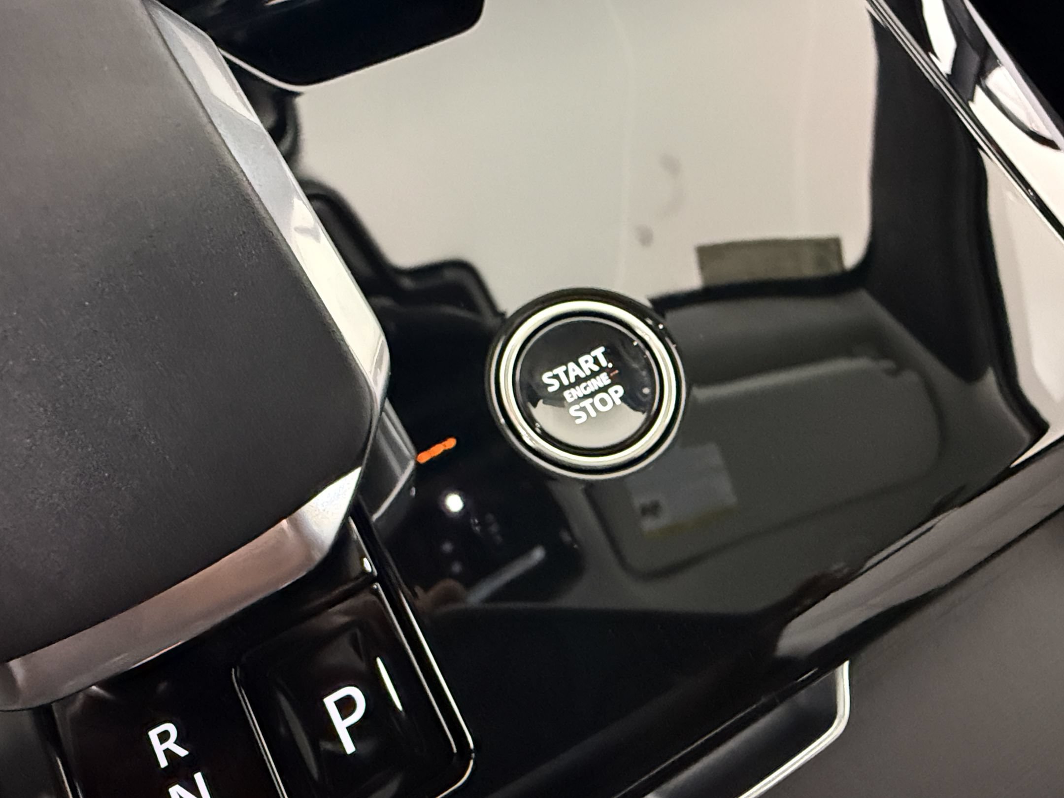 New 2027 Land Rover Range Rover Sport Battersea AWD/4WD image 16