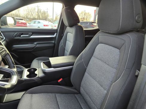 New 2025 GMC Terrain Elevation w/ Technology Package II image 18