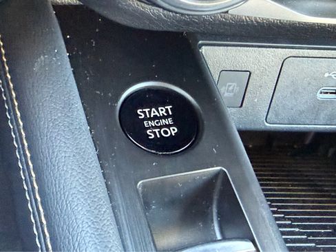 Used 2025 Nissan Kicks SV image 21