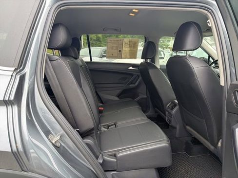 Used 2021 Volkswagen Tiguan SE FWD image 27