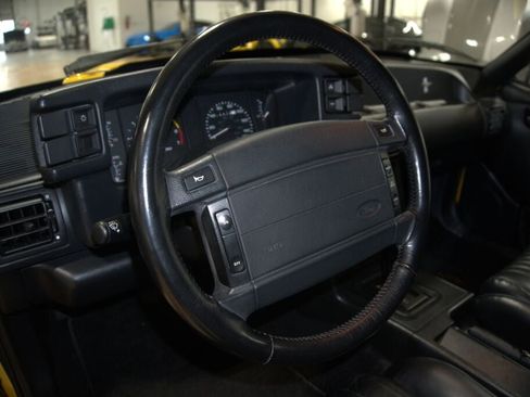 Used 1993 Ford Mustang LX image 40