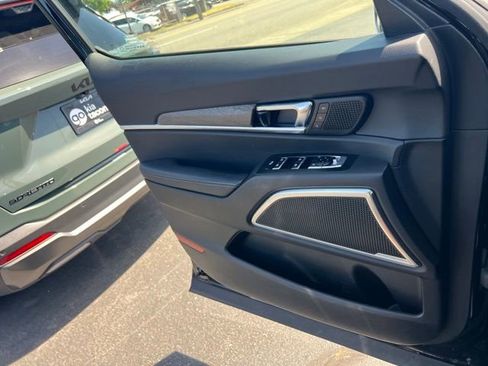 Used 2022 Kia Telluride SX w/ SX Prestige Package AWD/4WD image 17