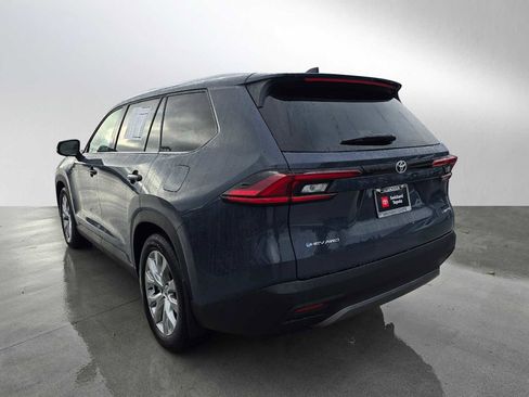 Used 2025 Toyota Grand Highlander Limited image 5