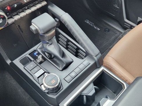 Used 2025 Toyota 4Runner Limited image 24