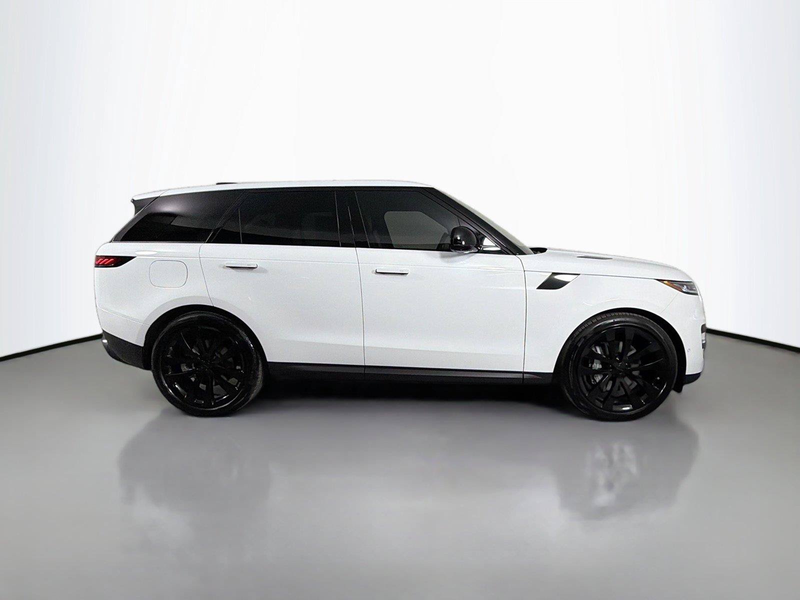 Certified 2026 Land Rover Range Rover Sport SE AWD/4WD image 4