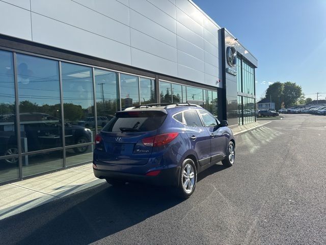 Used 2011 Hyundai Tucson GLS FWD image 3