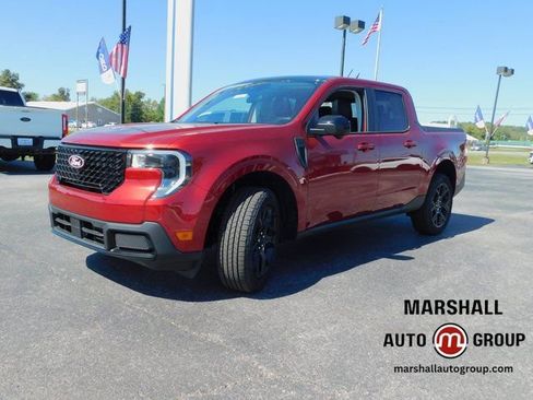 New 2025 Ford Maverick Lariat w/ Black Appearance Package image 4