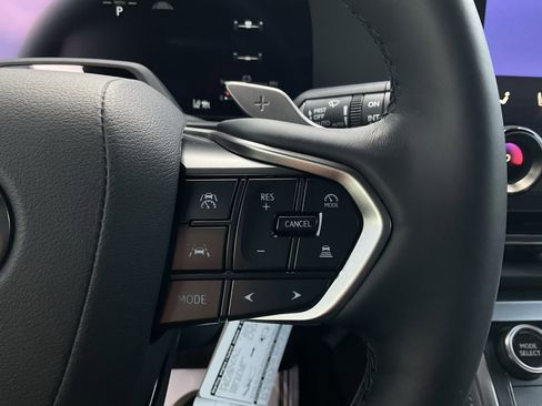 Used 2024 Lexus GX 550 w/ Accessory Package (Z1) AWD/4WD image 38