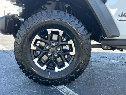 New 2026 Jeep Wrangler Unlimited Rubicon w/ Safety Group AWD/4WD image 34
