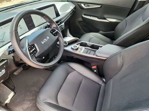 Certified 2024 Kia EV6 Light AWD/4WD image 7
