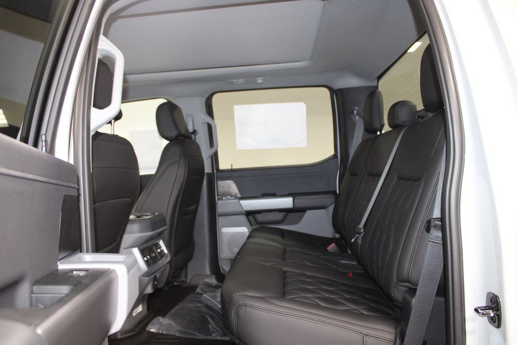 New 2026 Ford F250 XLT w/ XLT Premium Package AWD/4WD image 26