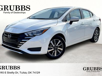 New 2025 Nissan Versa SV w/ Trunk Package