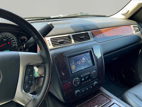Used 2013 GMC Yukon Denali AWD/4WD image 9