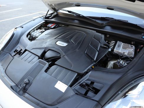 Used 2019 Porsche Cayenne image 57