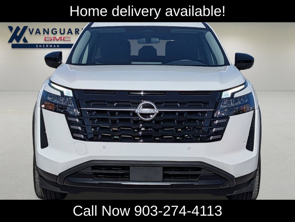 Used 2026 Nissan Pathfinder SV FWD image 2
